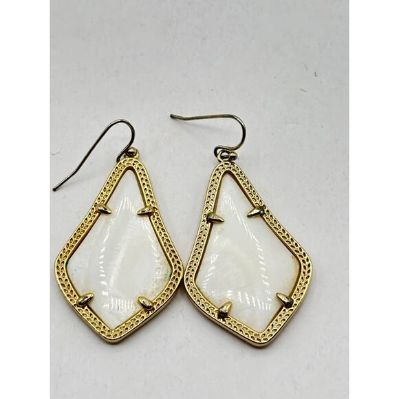 Kendra Scott Elle Gold Drop Earrings In White Pearl - Picture 1 of 4